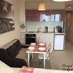 Beachfront Luxury Elizabeth, Apartment