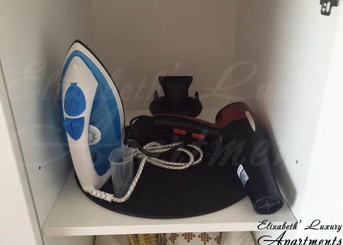 Апартамент Beachfront Luxury Elizabeth, *