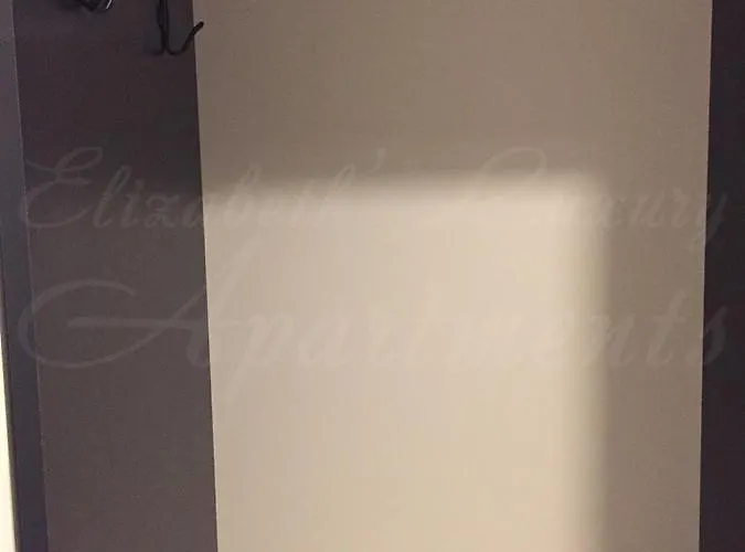 Beachfront Luxury Elizabeth, *