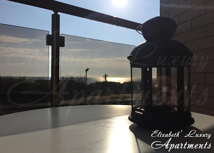 Beachfront Luxury Elizabeth, Апартамент *