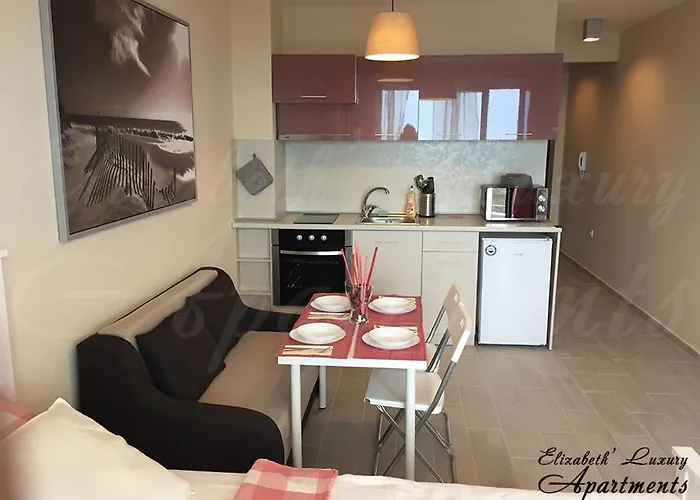 Beachfront Luxury Elizabeth, Апартамент