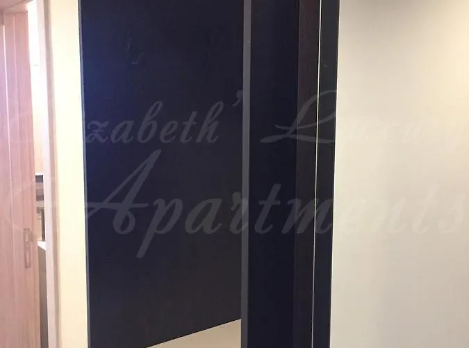 Beachfront Luxury Elizabeth, Апартамент