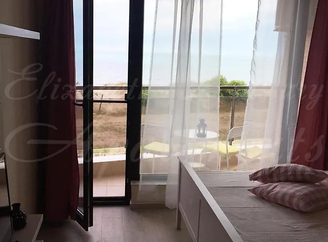 Beachfront Luxury Elizabeth, Pomorie
