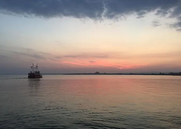 Beachfront Luxury Elizabeth, Apartmán Pomorie